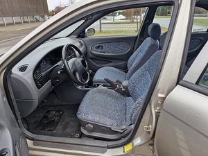 Kia Shuma 1.5i '98 (5 foto / 6)