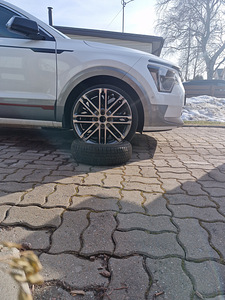 Kia valuveljed 17" uued (2 foto / 4)