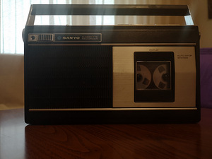 SANYO M2220 Cassette Tape Recorder (1 foto / 3)