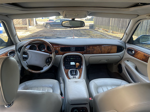 M:jaguar xj8 v8 209kw (4 foto / 5)