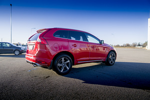 Volvo XC60 2014, 2015 Facelift R-design (2 foto / 6)