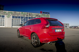 Volvo XC60 2014, 2015 Facelift R-design (6 foto / 6)