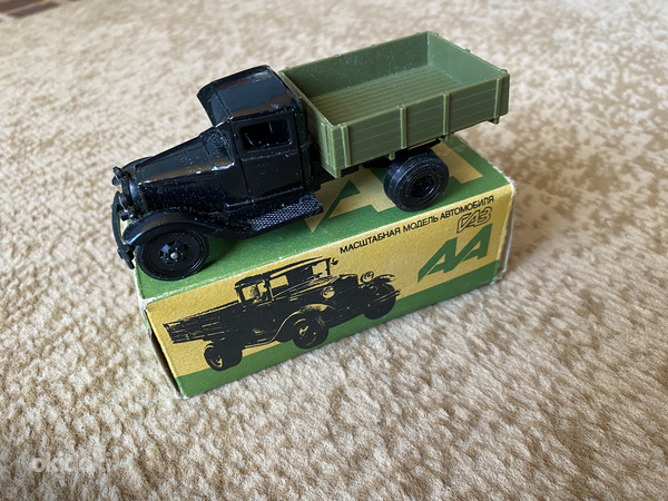Модель автомобиля GAZ AA 1:43