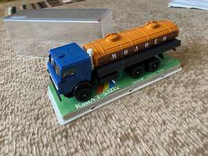 Automudel KAMAZ 53212 Piimaauto 1:43 (3 foto / 8)