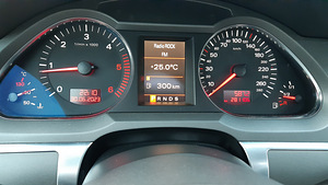 Audi A6C6 Avant/S-Line (9 foto / 15)