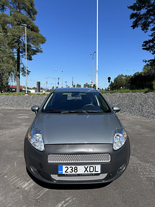 Продается Fiat Punto (1 фото из 7)