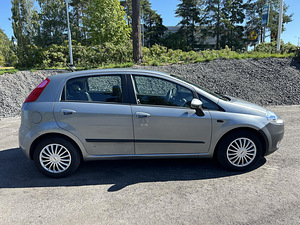 Продается Fiat Punto (5 фото из 7)