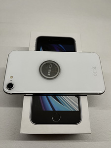iPhone se 2020 128Gb White (2 foto / 3)