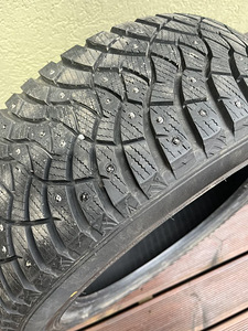 Falken naelrehvid (1 foto / 3)