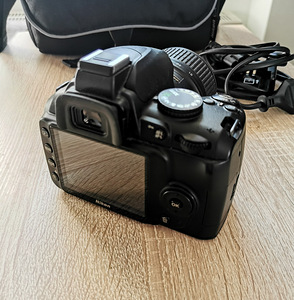 Nikon d3000 + lens 18-55mm, hea hind (3 foto / 3)