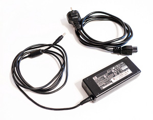 HP laadija / toiteplokk 90W (2 foto / 4)
