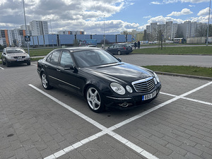 Mercedes-Benz E 320 Avangarde 3.0 V6 165kW (3 foto / 14)
