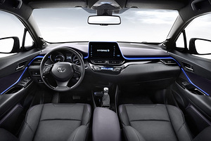 Toyota C-HR Dynamic Plus 2017 (6 foto / 7)