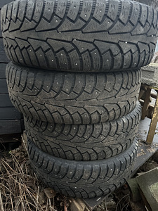 Шины 225/65/17 Nokian (2 фото из 2)