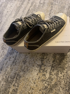 Calvin Klein кеды, р.39 (1 фото из 5)