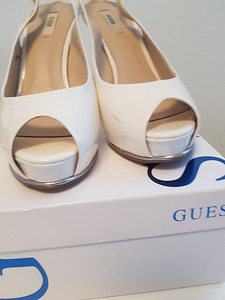 Guess 40 размер (3 фото из 6)