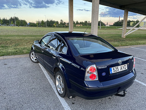 Volkswagen Passat (3 foto / 6)