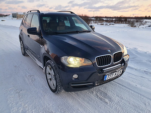 BMW X5 E70 (3 foto / 4)