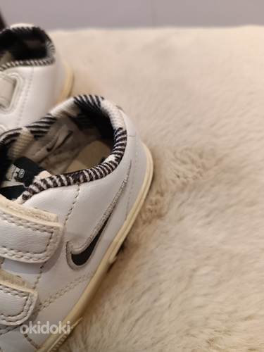 Белые кожаные теннисные туфли Nike № 23. (фото #3)