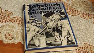 WW2 Saksa raamatutekomplekt!!!! (7 foto / 10)
