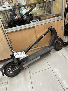 Mi Electric Scooter Pro 2