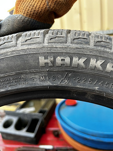 ПРОДАМ ШИНЫ NOKIAN HAKKAPELIITA LAMELLAS 225/45 R17 (2 фото из 5)