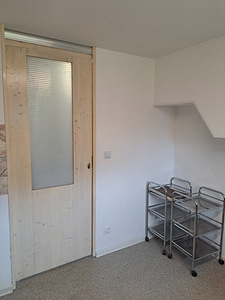 Kabinet üürile anda (5 foto / 6)