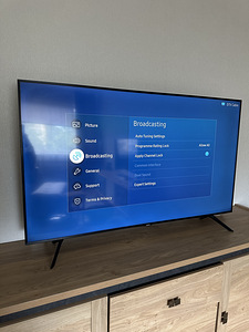 Смарт ТВ Samsung UE55TU7092 (4 фото из 5)