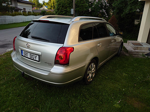 Toyota avensis (3 foto / 9)