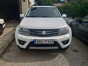 Suzuki Grand Vitara II (4 foto / 10)