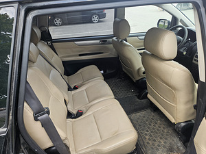TOYOTA Avensis Verso 2005 (2 foto / 6)