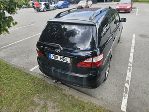 TOYOTA Avensis Verso 2005 (6 foto / 6)