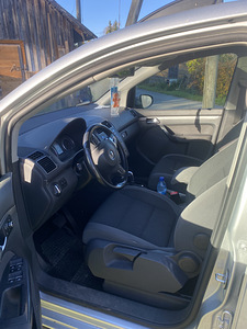Volkswagen Touran 2014, 7 kohta, 1.6 diisel (5 foto / 6)