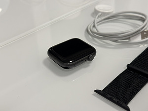 Apple Watch Series 4 GPS 44mm Space Gray, battery 90% (3 foto / 5)