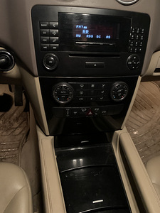 Mercedes ML 320 (4 foto / 5)