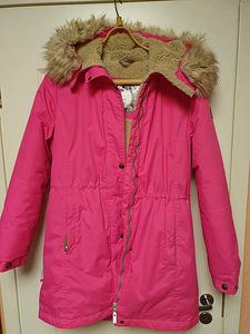 Зимняя куртка,размер S,рост 164