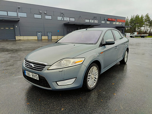 Ford Mondeo GHIA 2.0 96kW (1 foto / 14)