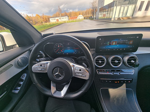 Mercedes GLC220d 2021 (13 фото из 13)