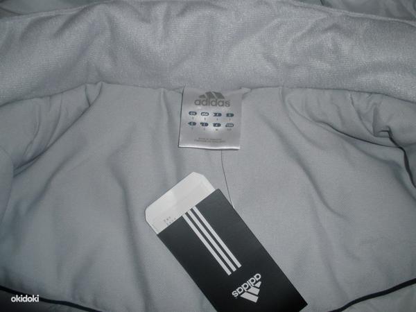Новая зимняя куртка Adidas размер S (фото #3)