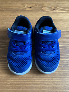 Nike tossud pisipoisile, 21 (2 foto / 2)
