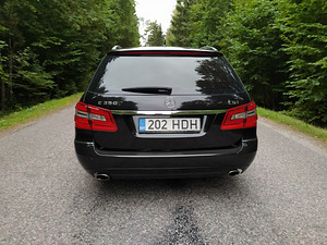 Mercedes-Benz E350 (6 foto / 13)