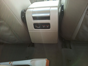 Volvo S80 2.4 D5 (9 foto / 11)
