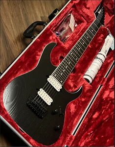 Ibanez Prestige RGR752AHBF (4 foto / 6)