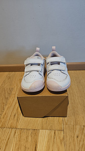 Кроссовки Nike (2 фото из 3)