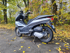 Honda PCX 125cc (4 фото из 10)