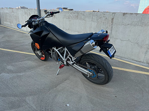 KTM 950 SM (4 foto / 10)