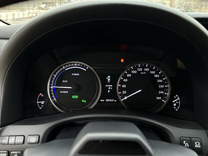 Lexus GS450h Luxury (11 foto / 15)