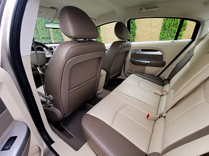 Chrysler Sebring Limited 2.7 137kW (6 фото из 7)