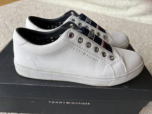 Tommy Hilfiger 39 (2 foto / 5)