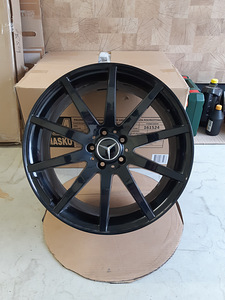 Mercedes Benz Veljed 19" (1 foto / 5)